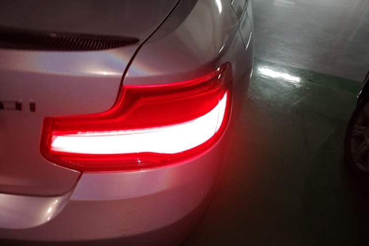 Used BMW 2 Series 2018 220i Sport Design Package Exterior 3
