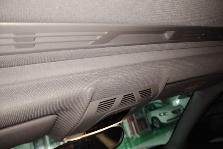 Used BMW 2 Series 2018 220i Sport Design Package Headliner