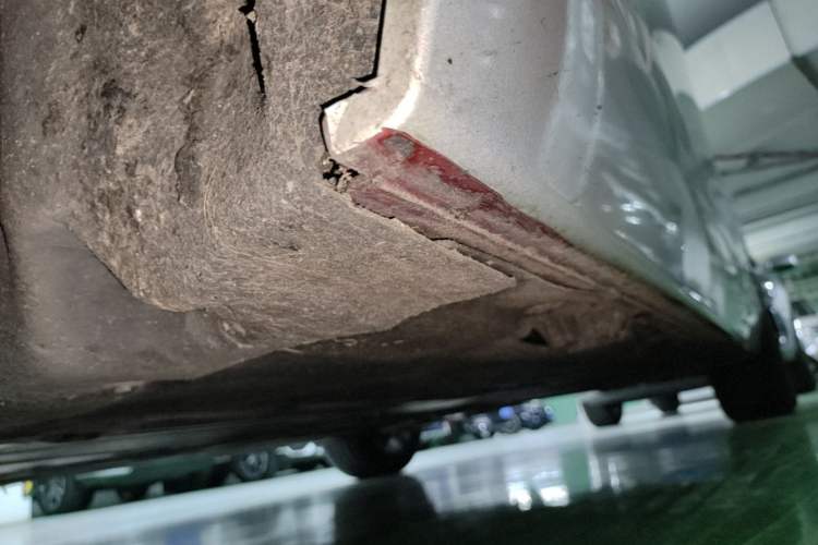 Used BMW 2 Series 2018 220i Sport Design Package Left Side Sill