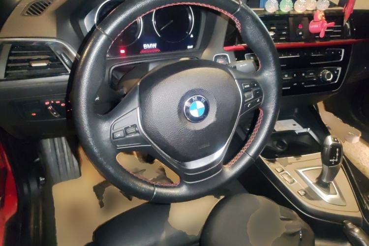 Used BMW 2 Series 2018 220i Convertible Coupe Sports Design Package Steering Wheel