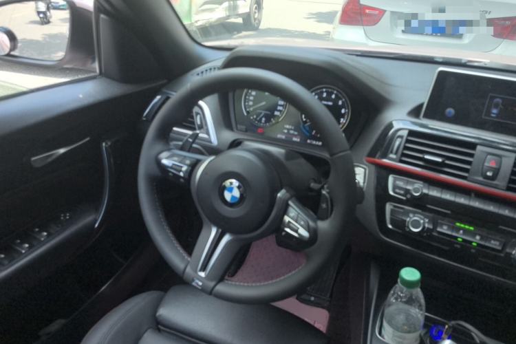 Used BMW 2 Series 2018 220i Convertible Coupe Sports Design Package Steering Wheel