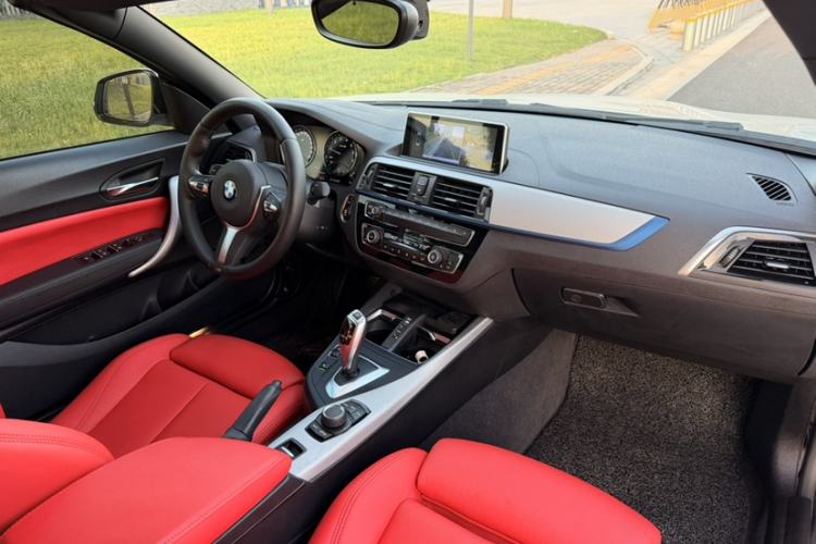 Used BMW 2 Series 2018 225i Convertible Coupe M Sport Edition Audio And AC Panel