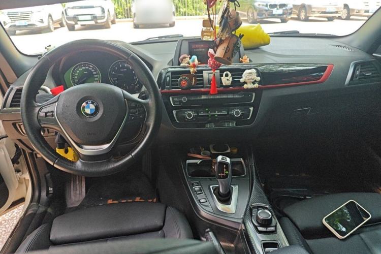 Used BMW 2 Series 2018 220i Convertible Coupe Sports Design Package Center Console
