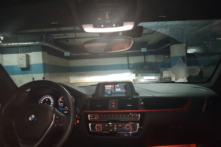 Used BMW 2 Series 2018 220i Sport Design Package Center Console