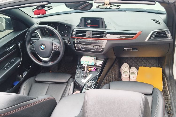 Used BMW 2 Series 2018 220i Convertible Coupe Sports Design Package Center Console