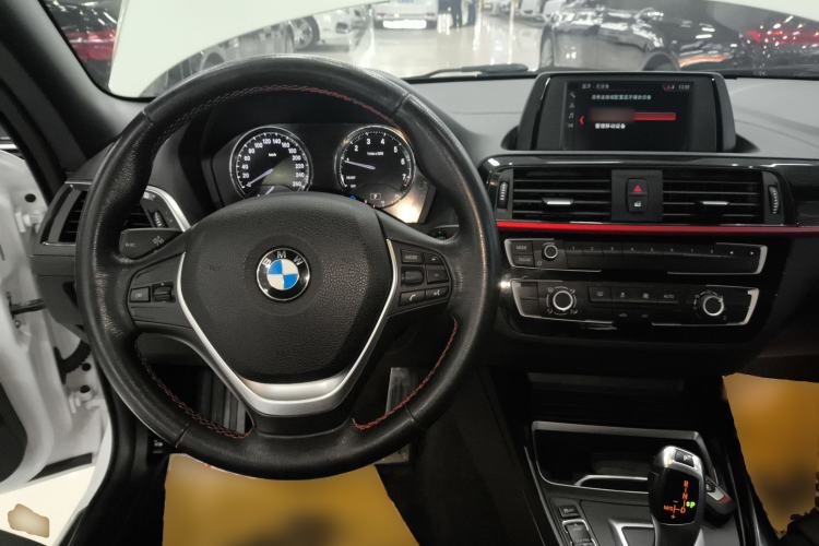 Used BMW 2 Series 2018 220i Convertible Coupe Sports Design Package Center Console