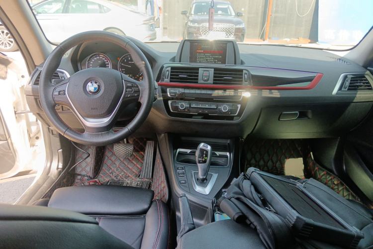 Used BMW 2 Series 2018 220i Sport Design Package Center Console