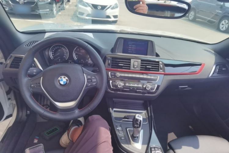 Used BMW 2 Series 2018 220i Convertible Coupe Sports Design Package Center Console