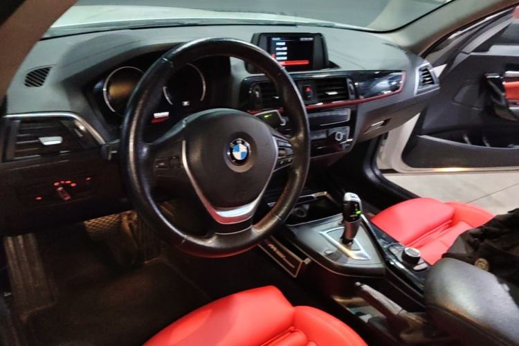 Used BMW 2 Series 2018 220i Sport Design Package Center Console