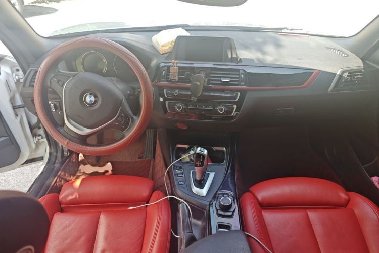 Used BMW 2 Series 2018 220i Convertible Coupe Sports Design Package Center Console