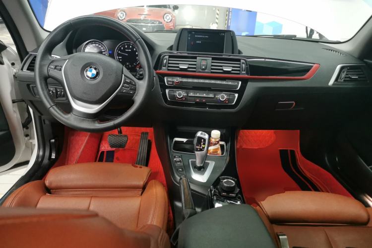 Used BMW 2 Series 2018 220i Sport Design Package Center Console