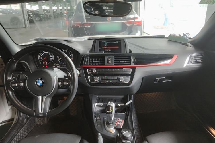 Used BMW 2 Series 2018 220i Convertible Coupe Sports Design Package Center Console