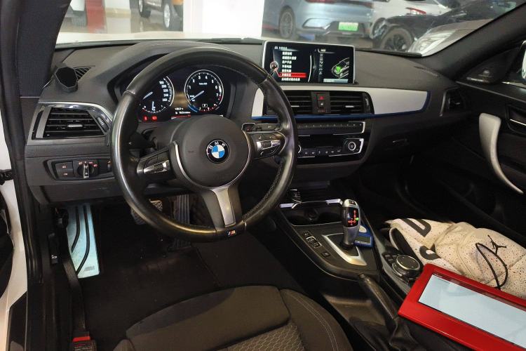 Used BMW 2 Series 2018 225i M Sport Center Console