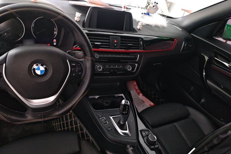 Used BMW 2 Series 2018 220i Convertible Coupe Sports Design Package Center Console