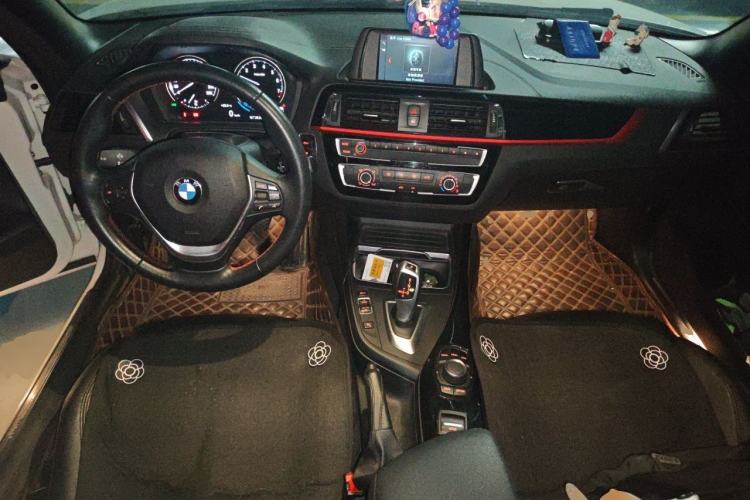 Used BMW 2 Series 2018 220i Convertible Coupe Sports Design Package Center Console