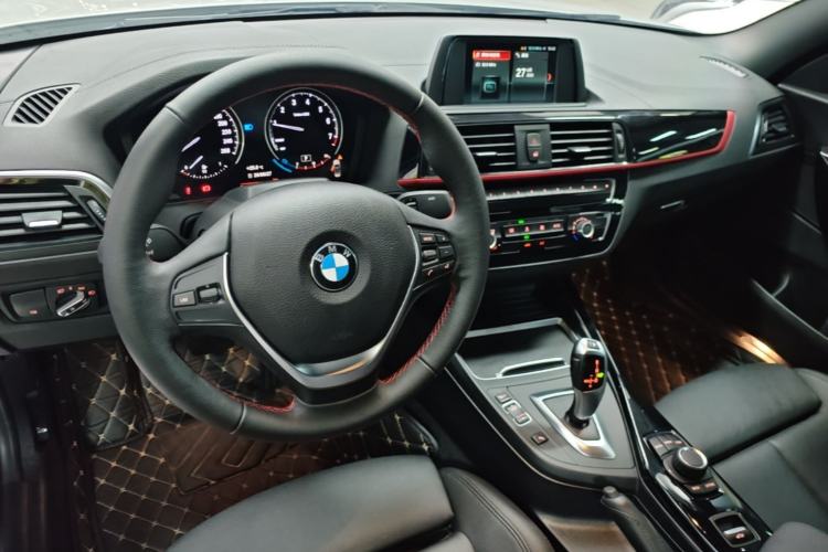 Used BMW 2 Series 2018 220i Convertible Coupe Sports Design Package Center Console