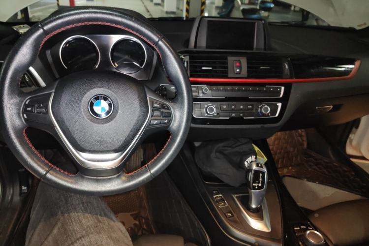 Used BMW 2 Series 2018 220i Convertible Coupe Sports Design Package Center Console