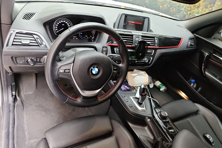Used BMW 2 Series 2018 220i Convertible Coupe Sports Design Package Center Console