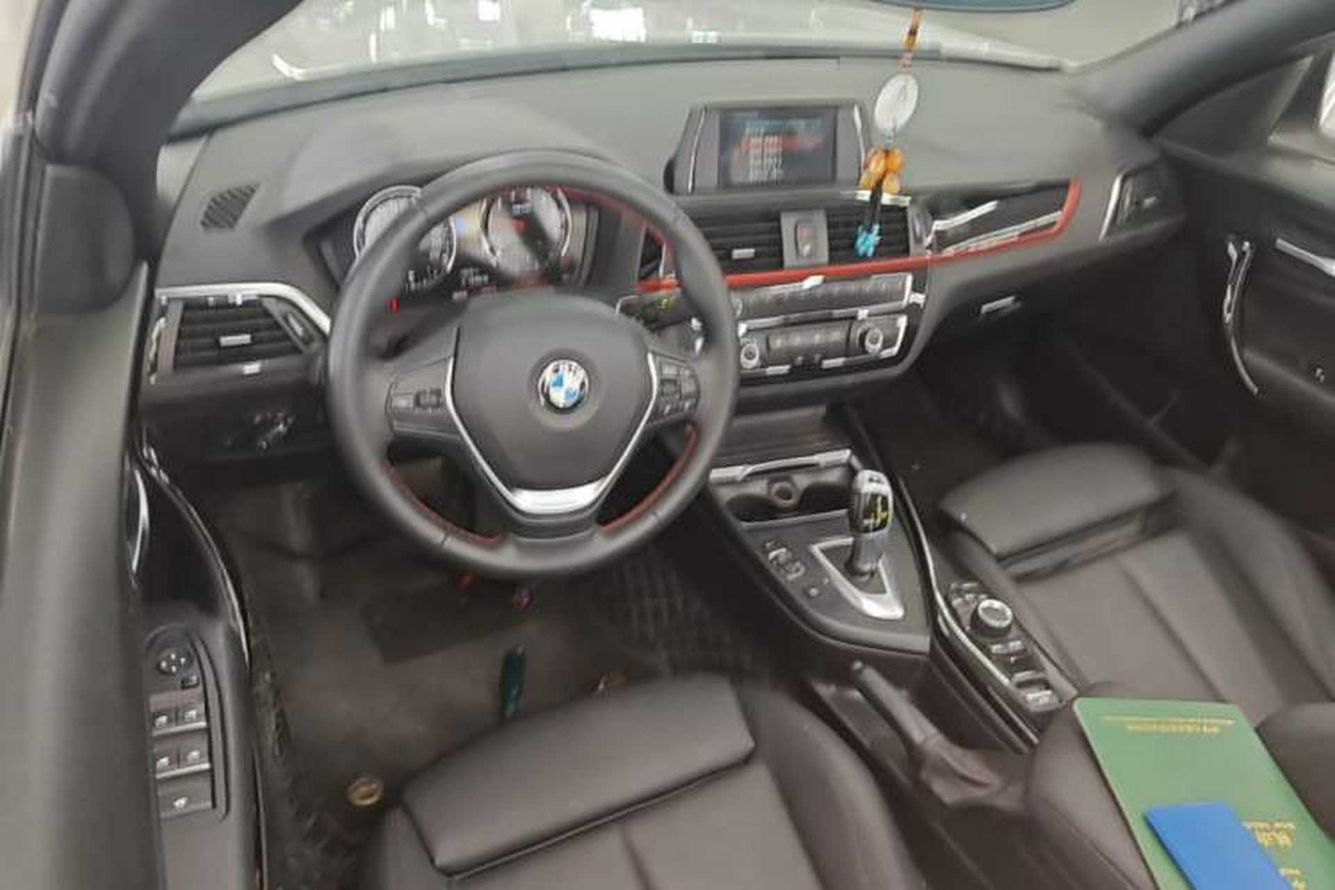 Used BMW 2 Series 2018 220i Convertible Coupe Sports Design Package Center Console