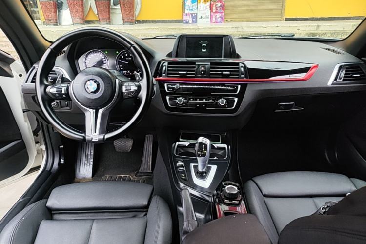 Used BMW 2 Series 2018 220i Convertible Coupe Sports Design Package Center Console