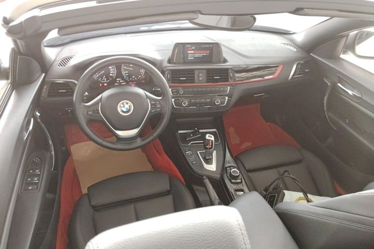 Used BMW 2 Series 2018 220i Convertible Coupe Sports Design Package Center Console