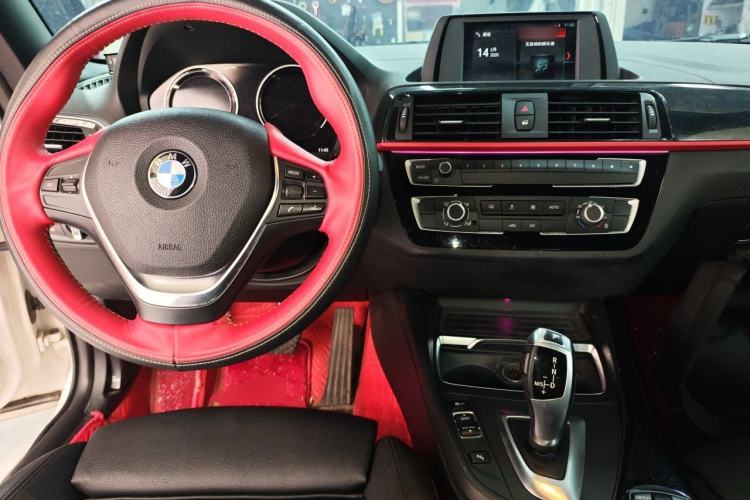 Used BMW 2 Series 2018 220i Convertible Coupe Sports Design Package Center Console