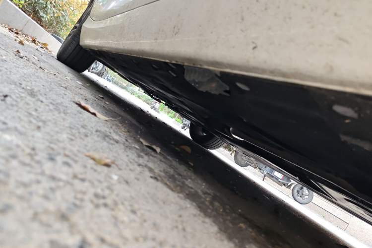 Used BMW 2 Series 2018 220i Convertible Coupe Sports Design Package Chassis Front Right