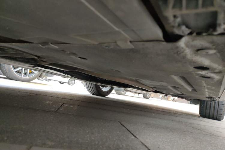 Used BMW 2 Series 2018 220i Sport Design Package Chassis Rear Right