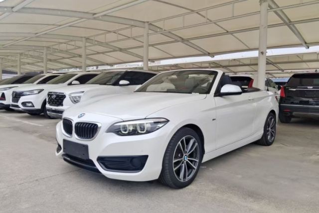 BMW 2 Series 2018 220i Convertible Coupe Sports Design Package usado