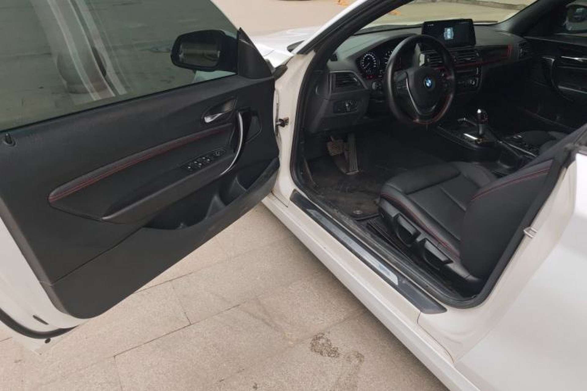 Used BMW 2 Series 2018 220i Convertible Coupe Sports Design Package Driver Seat