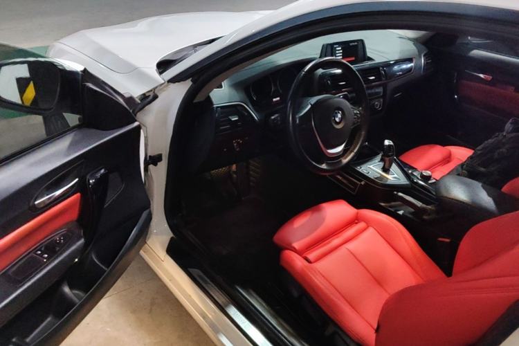 Used BMW 2 Series 2018 220i Sport Design Package Driver Seat