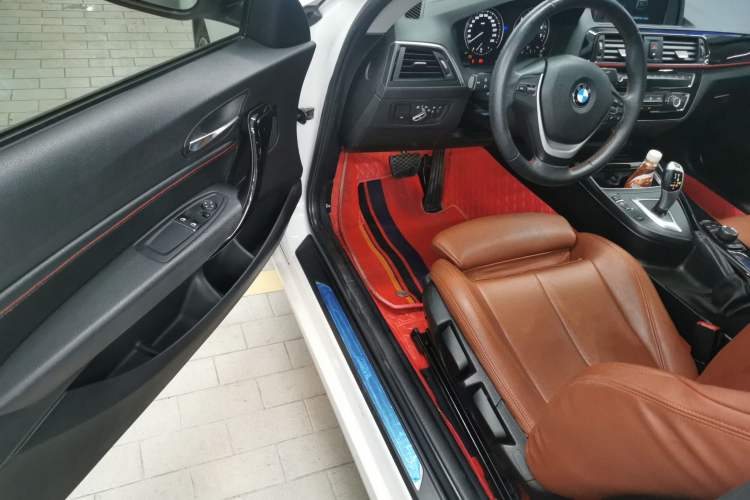 Used BMW 2 Series 2018 220i Sport Design Package Driver Seat