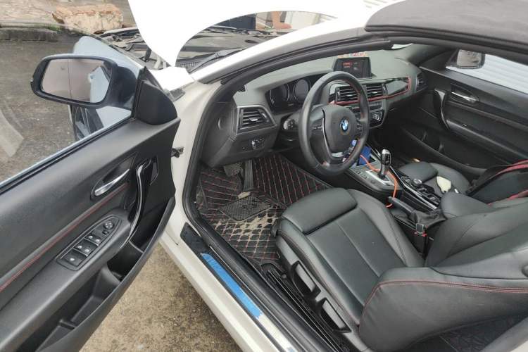 Used BMW 2 Series 2018 220i Convertible Coupe Sports Design Package Driver Seat