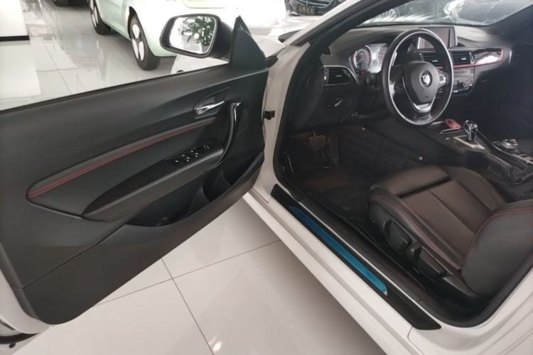 Used BMW 2 Series 2018 220i Convertible Coupe Sports Design Package Driver Seat