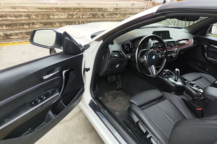 Used BMW 2 Series 2018 220i Convertible Coupe Sports Design Package Driver Seat
