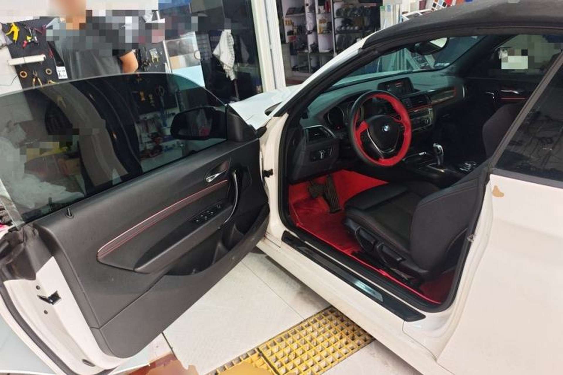 Used BMW 2 Series 2018 220i Convertible Coupe Sports Design Package Driver Seat