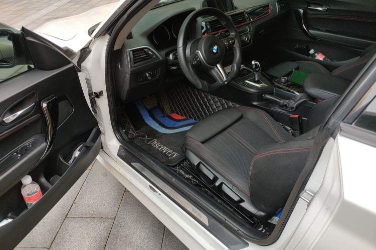 Used BMW 2 Series 2018 220i Sport Design Package Driver Seat