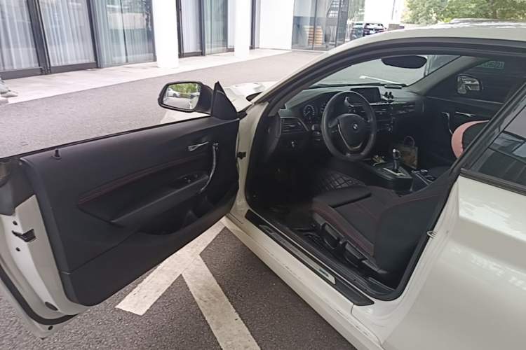 Used BMW 2 Series 2018 220i Sport Design Package Driver Seat