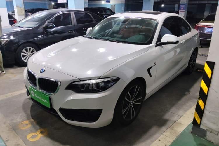 Used BMW 2 Series 2018 220i Sport Design Package Guazi used car, China used car export, Used car for sale, Used  cars, Cheapest cars for sale