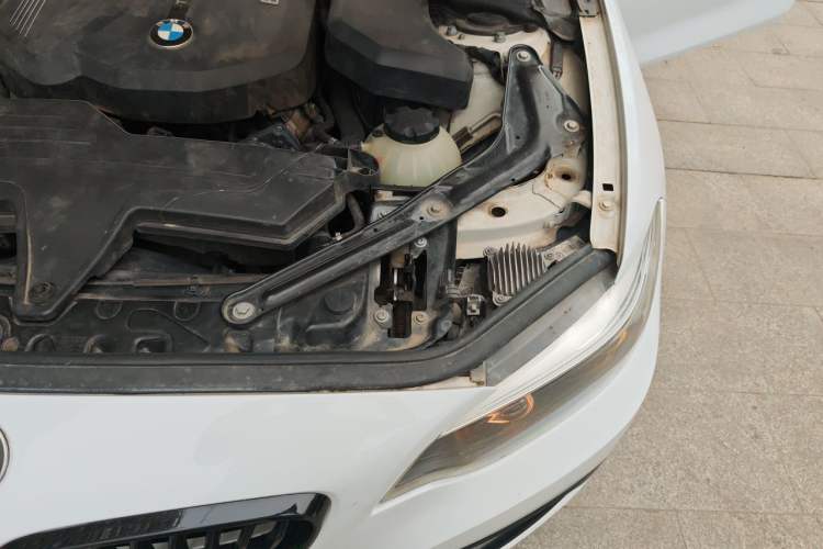 Used BMW 2 Series 2018 220i Convertible Coupe Sports Design Package Engine Bay Left