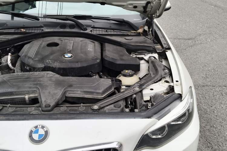 Used BMW 2 Series 2018 220i Convertible Coupe Sports Design Package Engine Bay Left