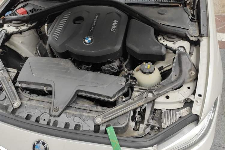 Used BMW 2 Series 2018 220i Convertible Coupe Sports Design Package Engine Bay Left