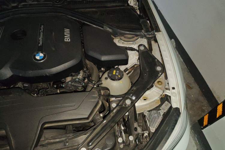 Used BMW 2 Series 2018 220i Convertible Coupe Sports Design Package Engine Bay Left