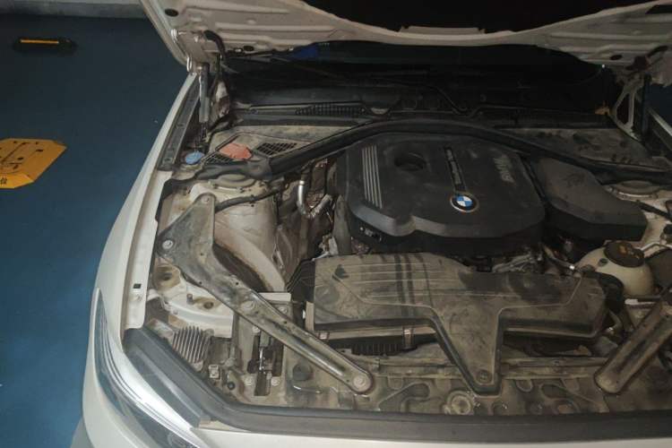 Used BMW 2 Series 2018 220i Convertible Coupe Sports Design Package Engine Bay Right
