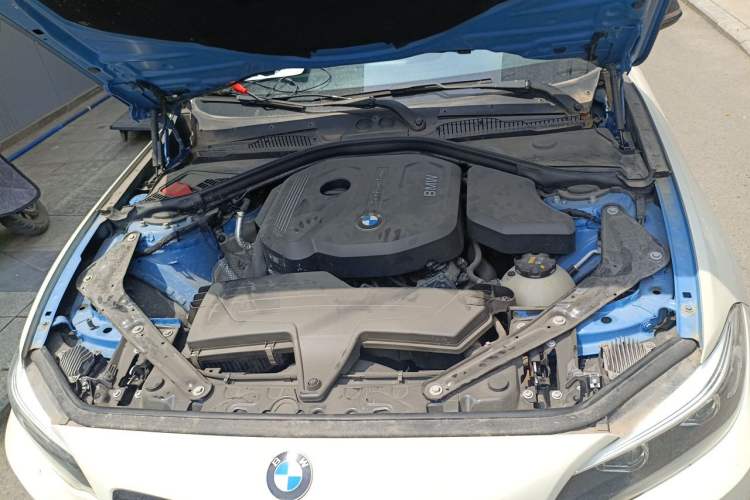 Used BMW 2 Series 2018 220i Convertible Coupe Sports Design Package Engine Bay
