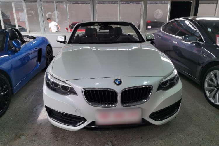 Used BMW 2 Series 2018 220i Convertible Coupe Sports Design Package Exterior 1