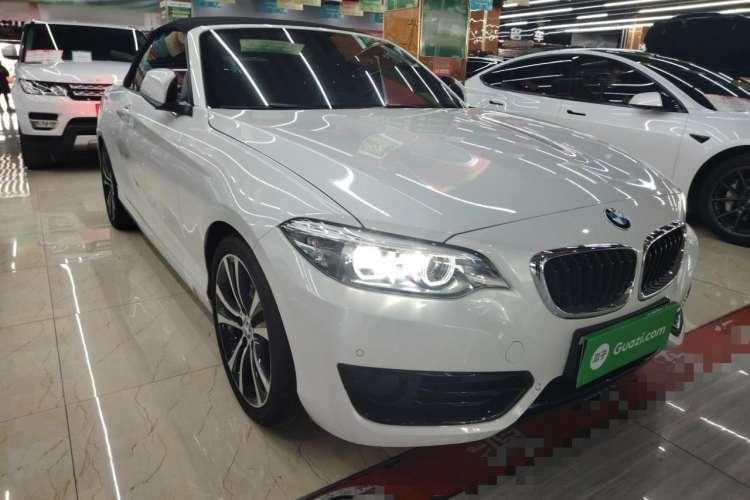 Used BMW 2 Series 2018 220i Convertible Coupe Sports Design Package Exterior 1