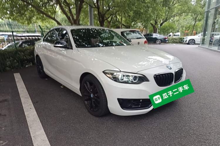 Used BMW 2 Series 2018 220i Sport Design Package Exterior 1