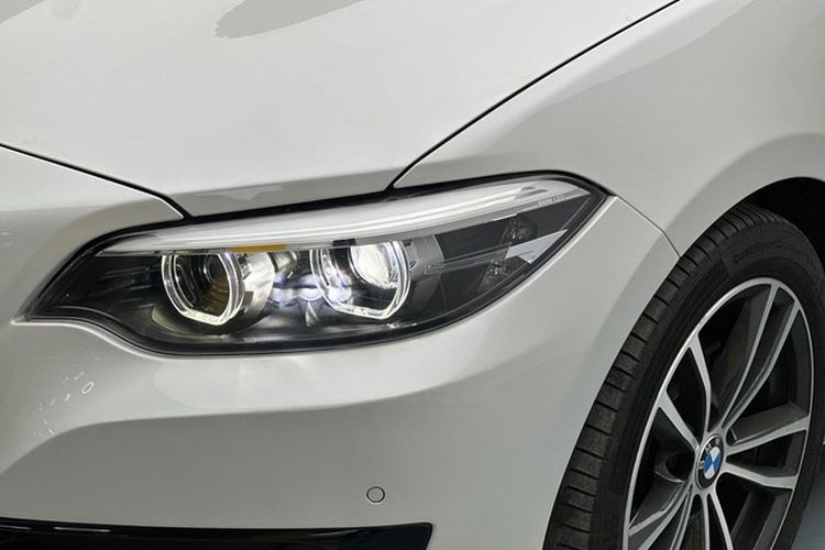 Used BMW 2 Series 2018 220i Sport Design Package Exterior 2