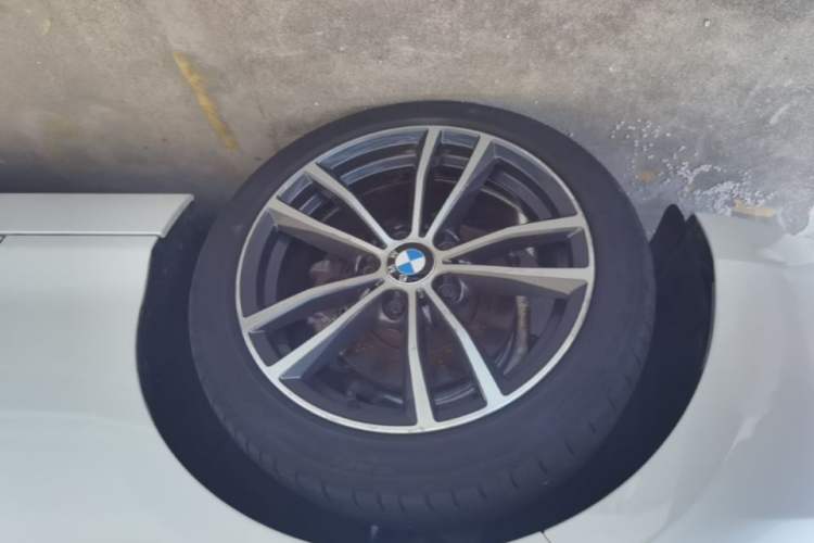 Used BMW 2 Series 2018 220i Convertible Coupe Sports Design Package Exterior 2